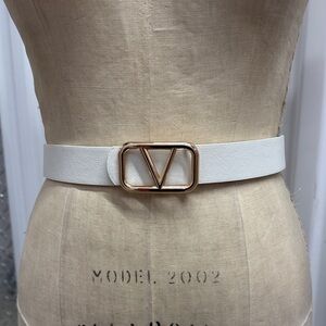 Elegant Belt with Gold Buckle WHITE